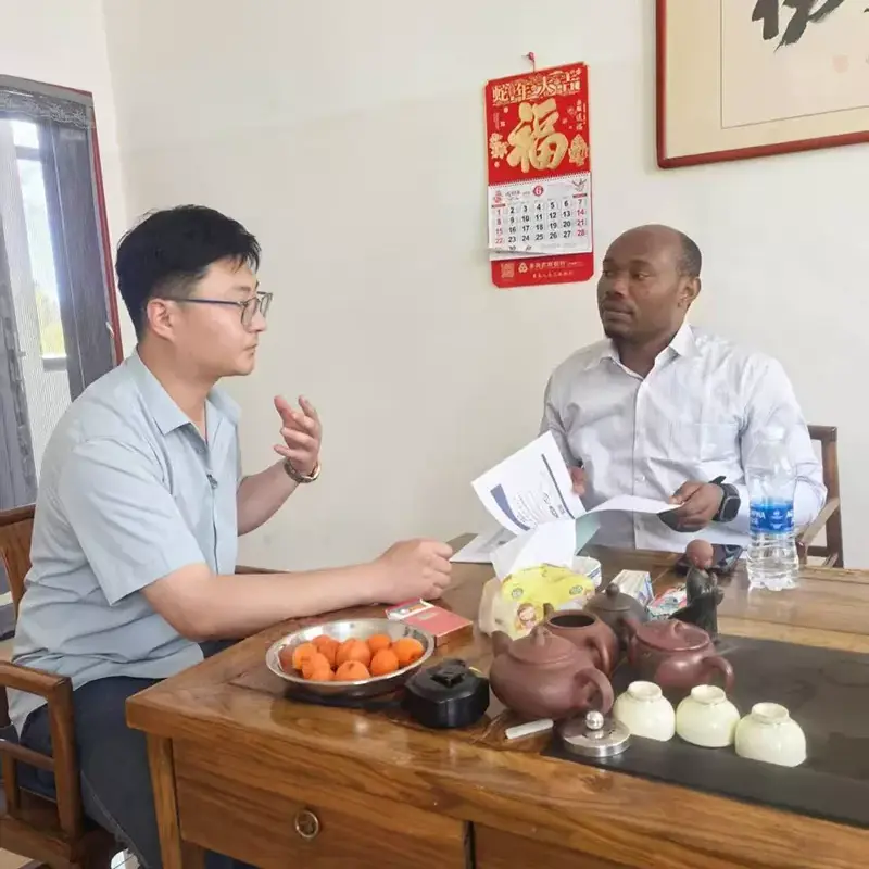 Az afrikai ügyfelek meglátogatták Liweiyuan -t, hogy együttesen bővítsék az afrikai acélszerkezeti piacot