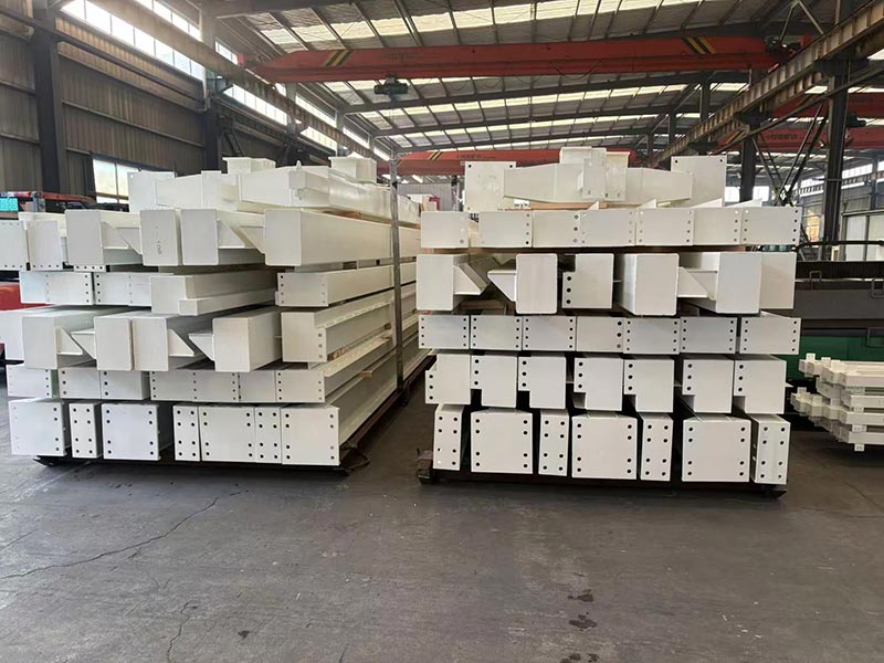 Az uruguayi testre szabott acélszerkezetű kórházprojekt szállítja az első tételt az alapvető alkatrészekből