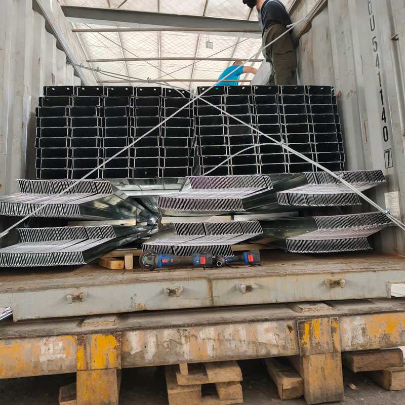 Miért elengedhetetlenek az acélszerkezetű szelemenek a modern építési projektekhez?