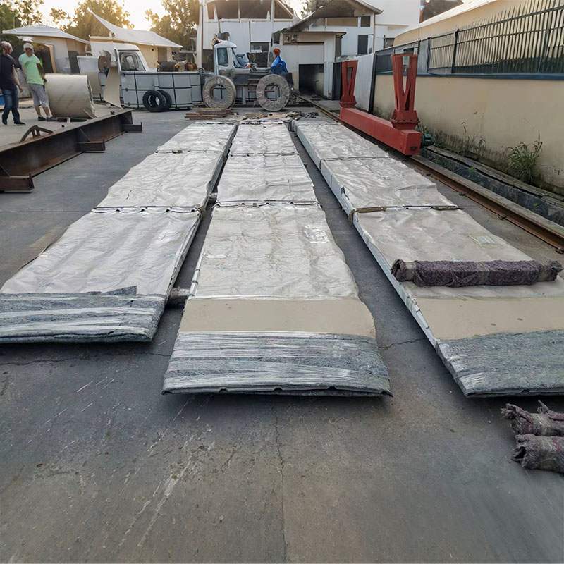 A színes acéllemezek a végső megoldás a tartós, költséghatékony és modern építési projektekhez